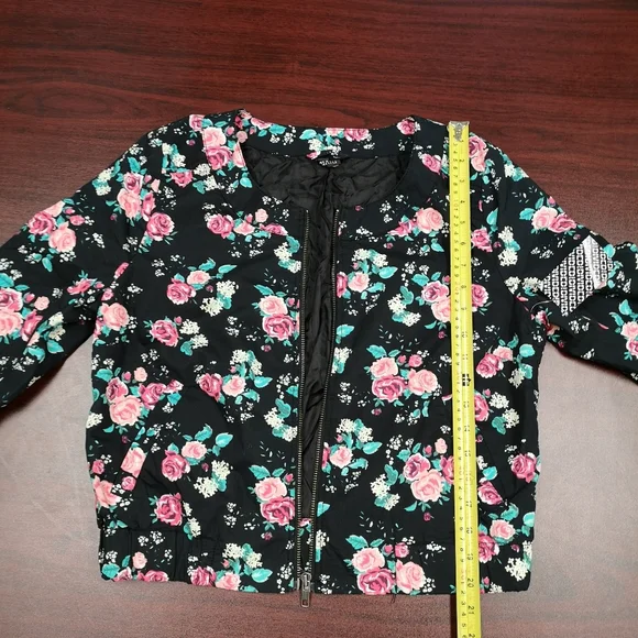 Bomber Jacket - Picture 5 of 5